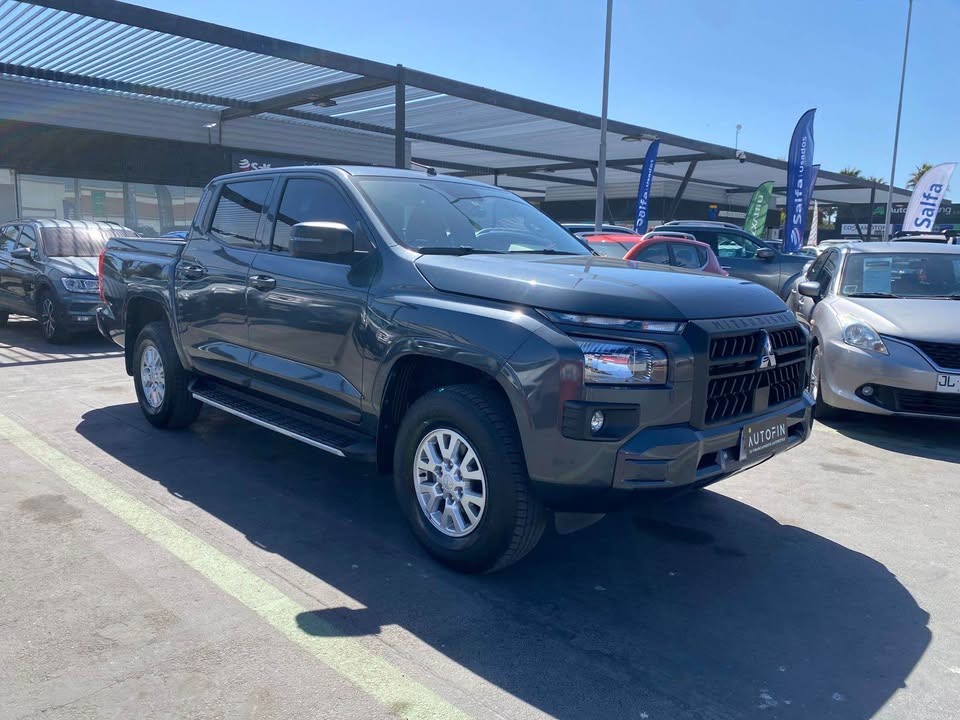 MITSUBISHI L200 KATANA XRT 4X4 2.4 TDI