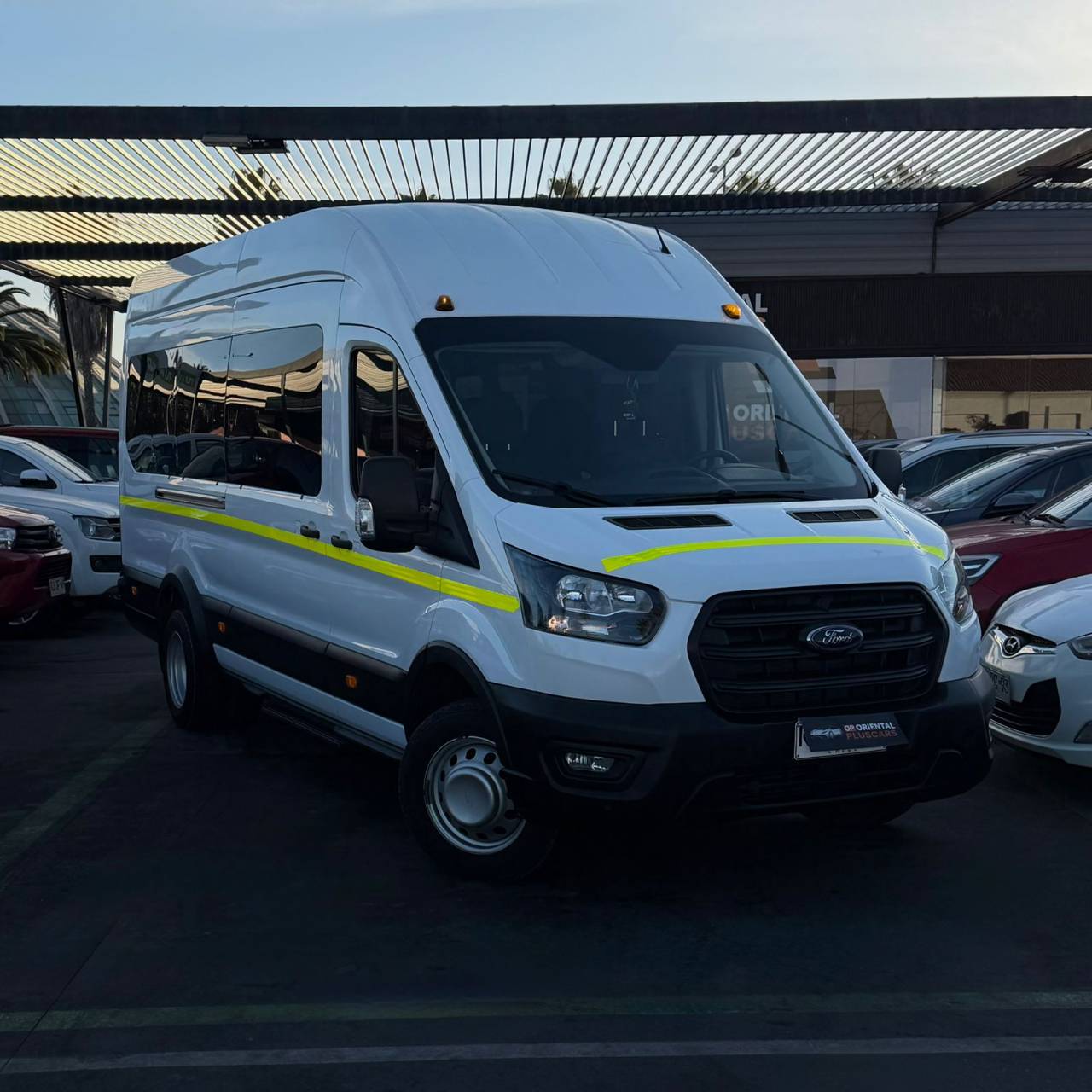 FORD TRANSIT 2.2L DIESEL 17+1 2022
